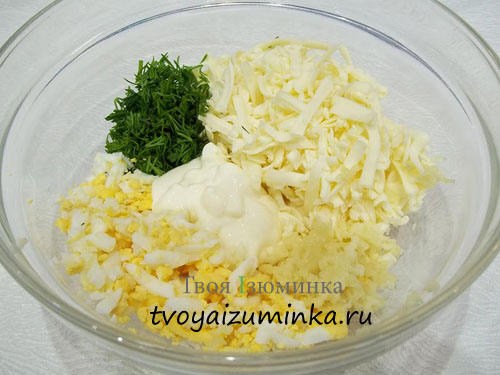 Продукти в салатник